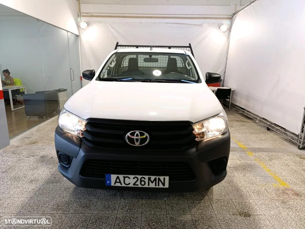 Toyota Hilux 2.4 D-4D 2WD CE - 5