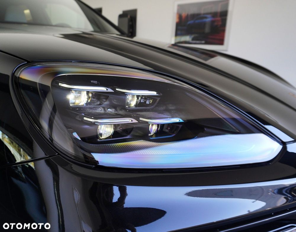 Porsche Cayenne E-Hybrid PHEV Black Edition - 12