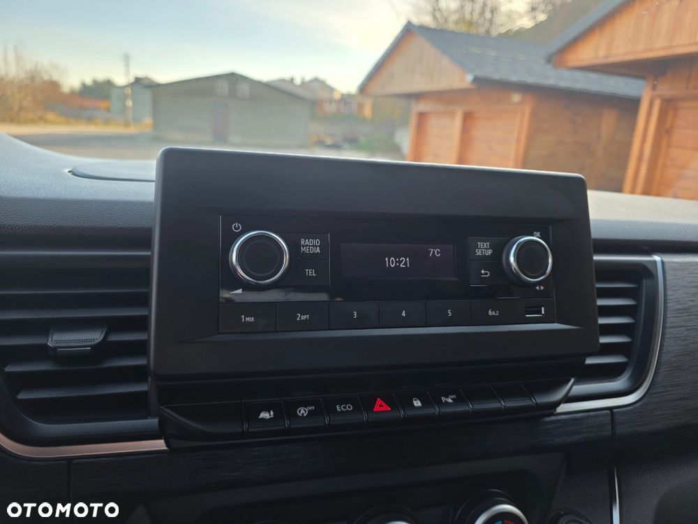 Renault Trafic - 16