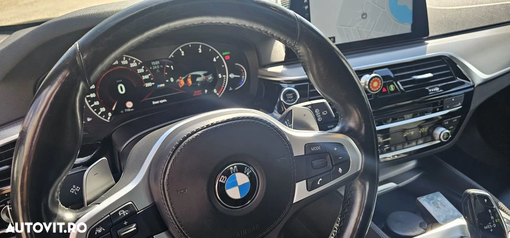 BMW Seria 5 520d Touring Aut. M Sport Edition - 13