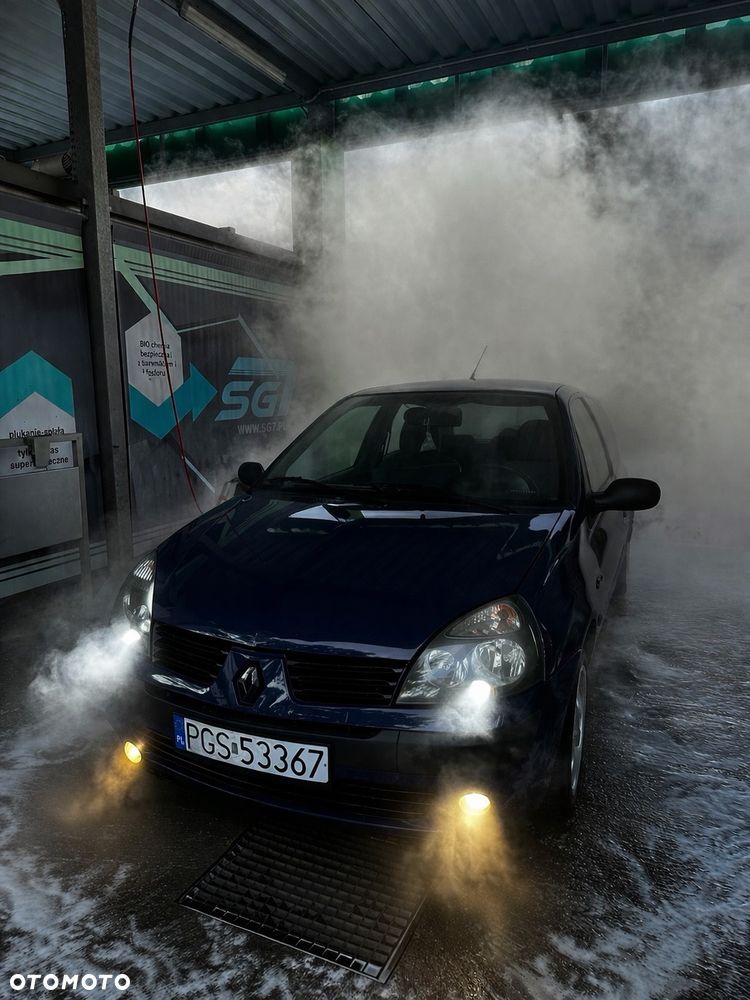 Renault Clio - 1