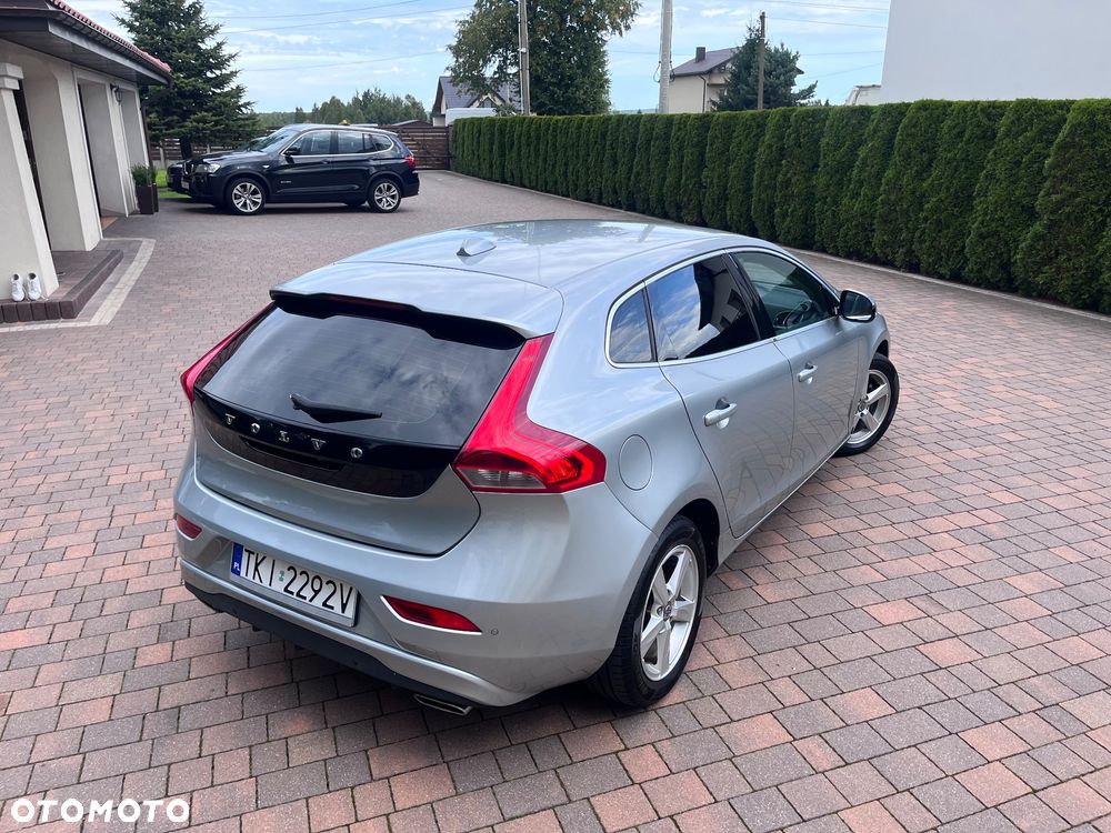 Volvo V40 D2 You - 33