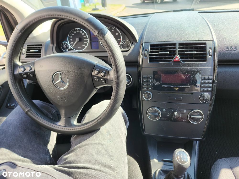 Mercedes-Benz Klasa A 150 Classic Polar Star - 16