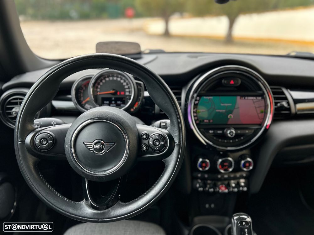 MINI 3 Portas Cooper D Aut. - 18