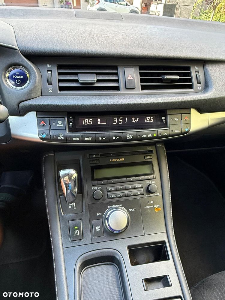Lexus CT - 18