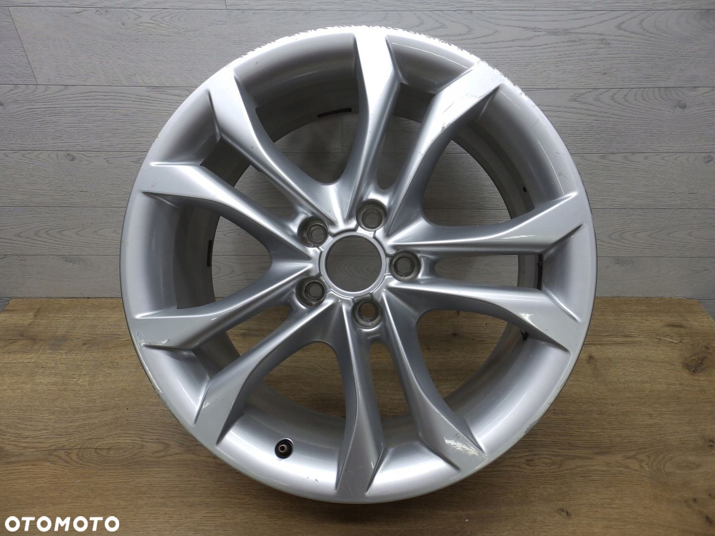 Felga Audi A4 B8 8K0 7.5Jx18H2 Et43 5x112 - 1
