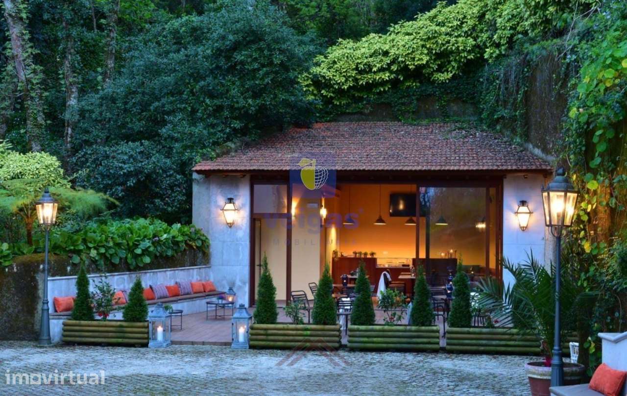 Quinta exclusiva com 7.650 m², onde se destaca um deslumbrante chalet - Grande imagem: 2/44