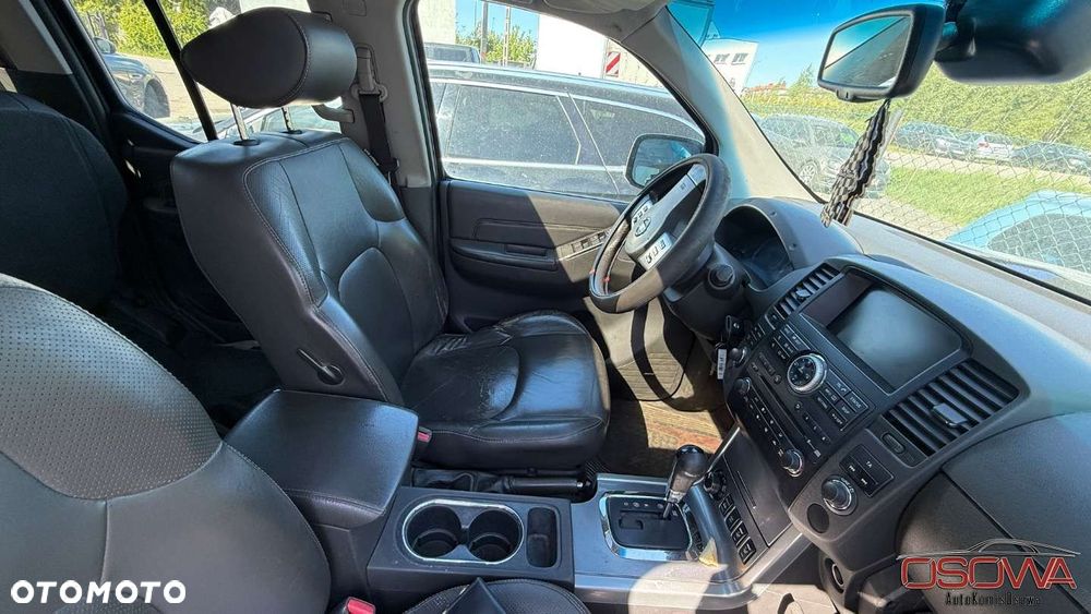Nissan Navara 3.0 D V6 - 19
