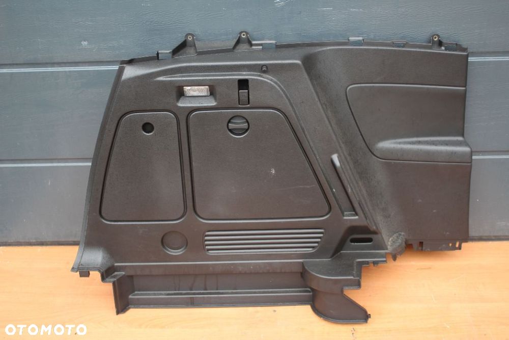 TAPICERKA BOCZEK BAGAŻNIKA LEWY TYŁ OPEL MERIVA B - 1