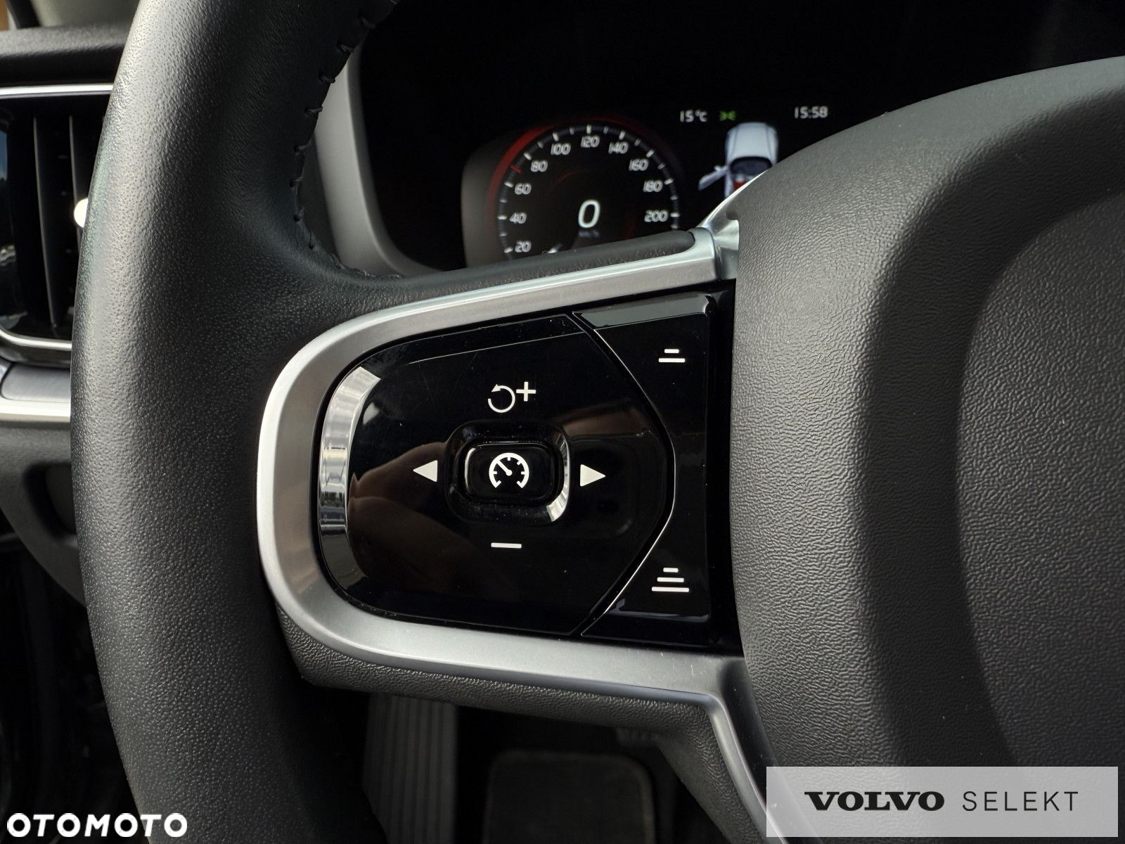Volvo V60 Cross Country - 17