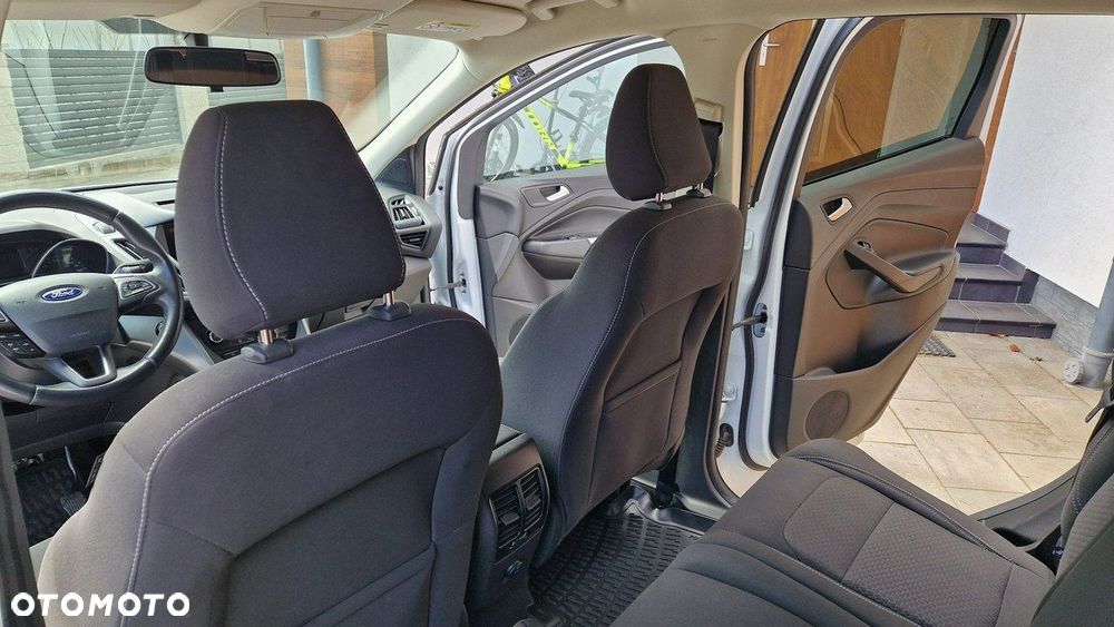 Ford Kuga - 20
