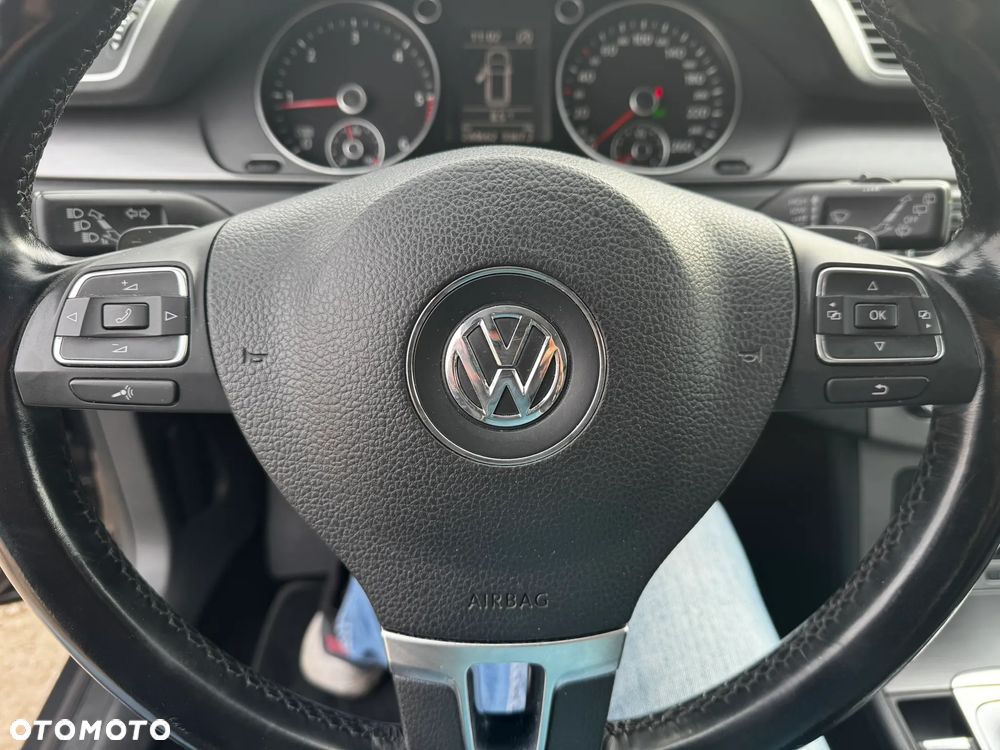 Volkswagen Passat 2.0 TDI DPF Comfortline DSG - 29