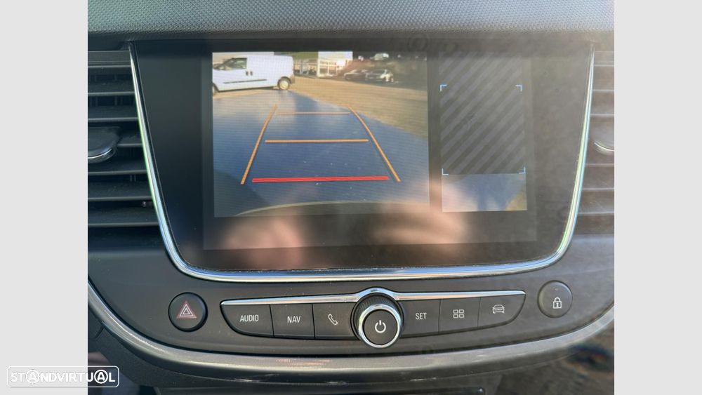 Opel Crossland 1.2 T Design & Tech - 12