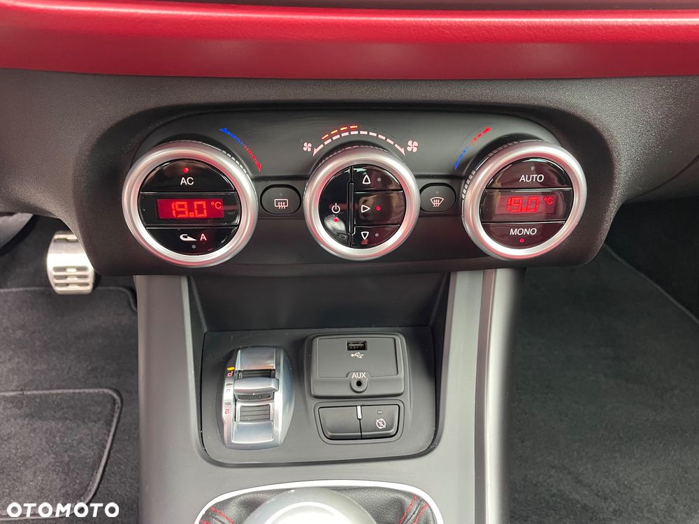 Alfa Romeo Giulietta 1.4 TB MultiAir Exclusive - 15