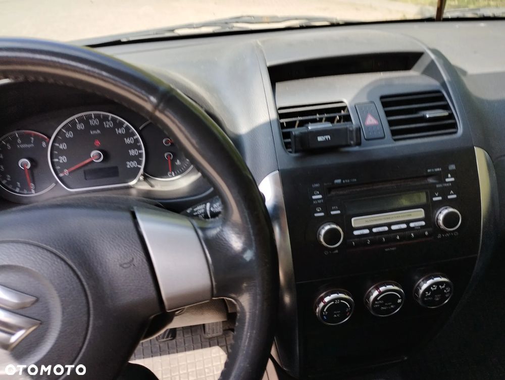 Suzuki SX4 - 9