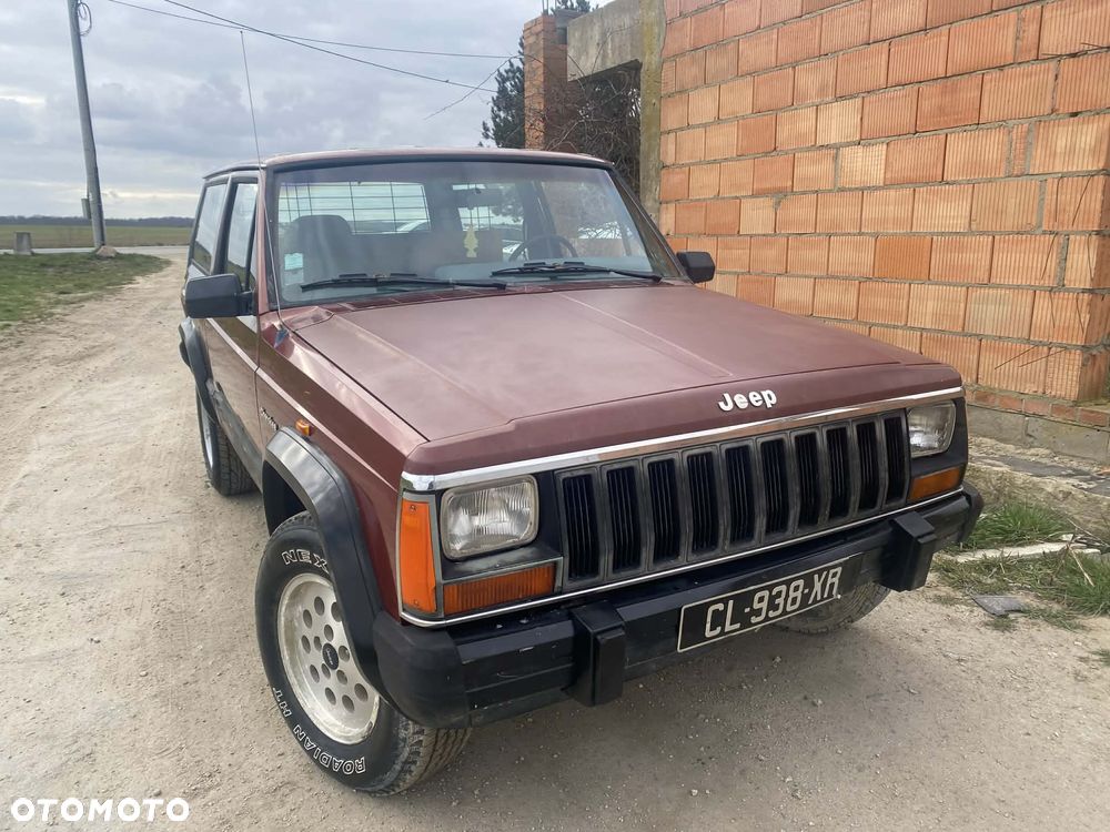 Jeep Cherokee - 23