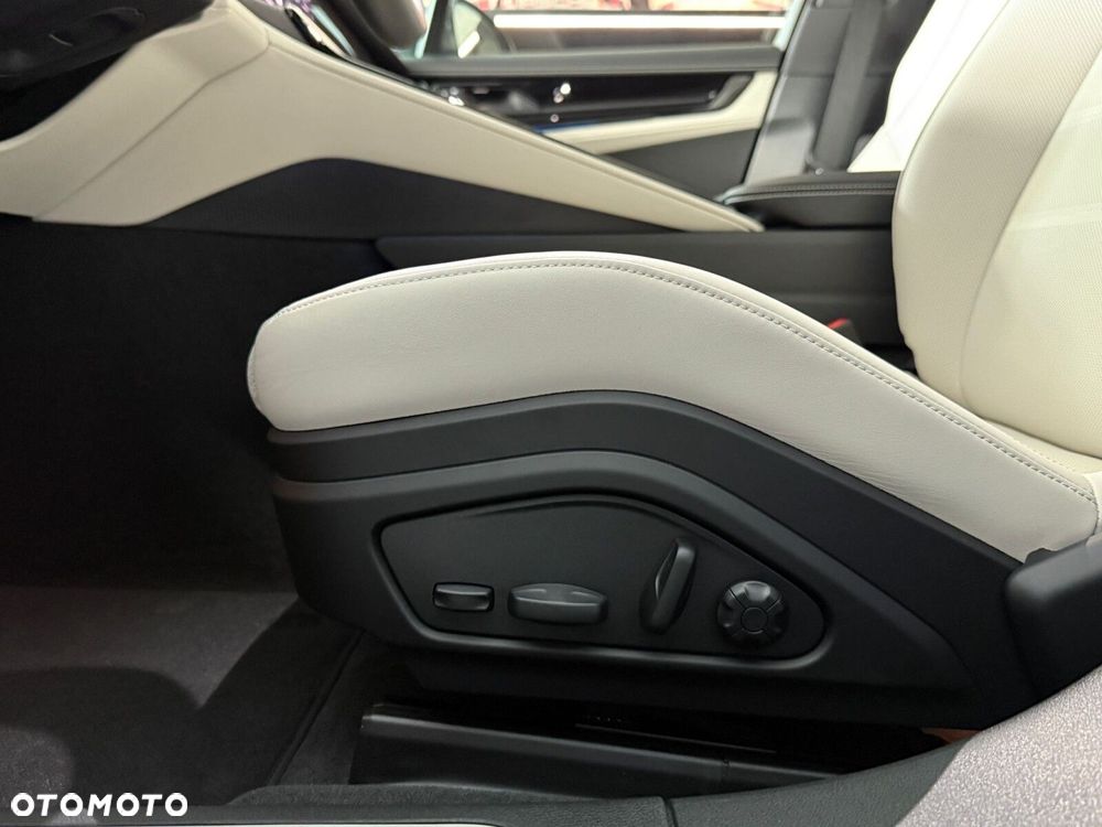 Porsche Panamera - 15