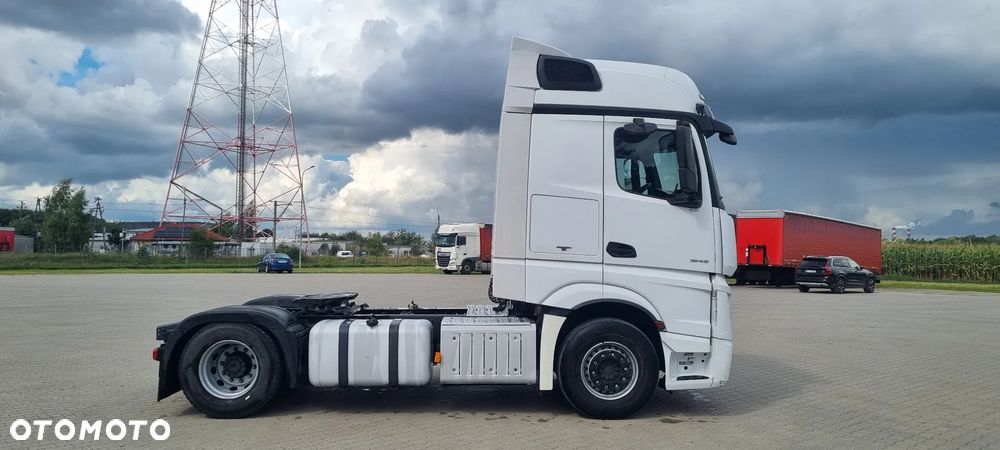 Mercedes-Benz Actros - 5