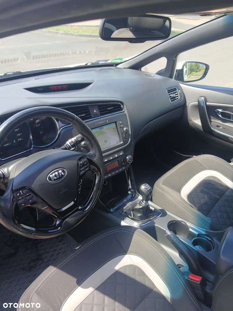 Kia Ceed 1.6 CRDi GT Line - 12