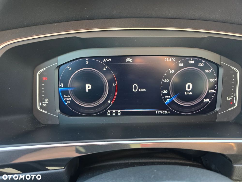 Volkswagen Tiguan - 32