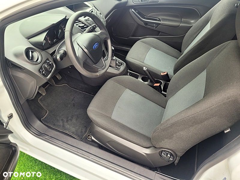 Ford Fiesta - 27