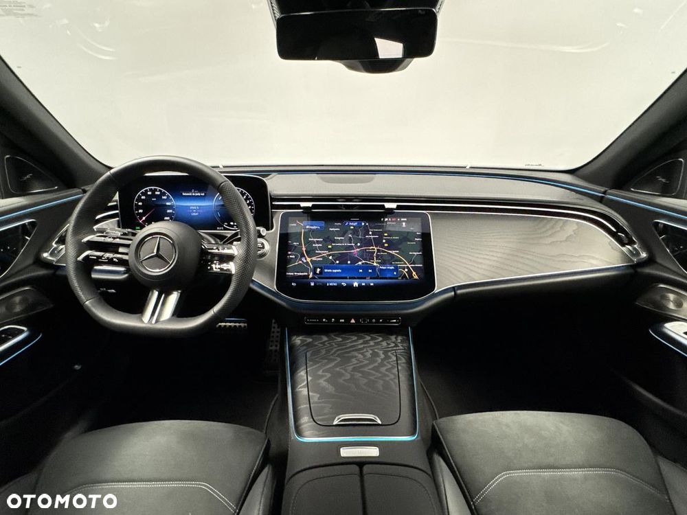 Mercedes-Benz Klasa E 300 de PHEV 4-Matic AMG 9G-Tronic - 25