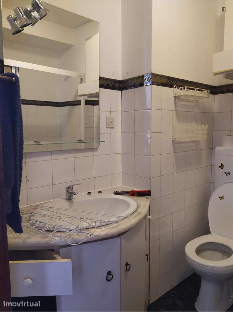 Quarto - localizado em Norton de Matos Coimbra - Grande imagem: 3/6