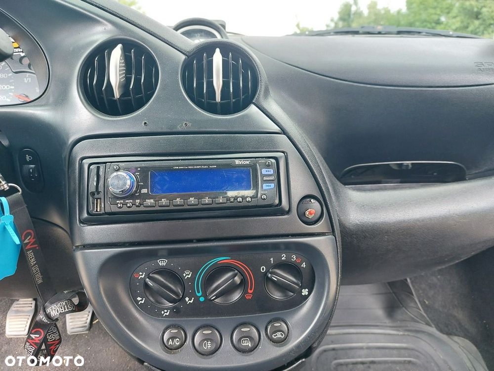 Ford Streetka - 11