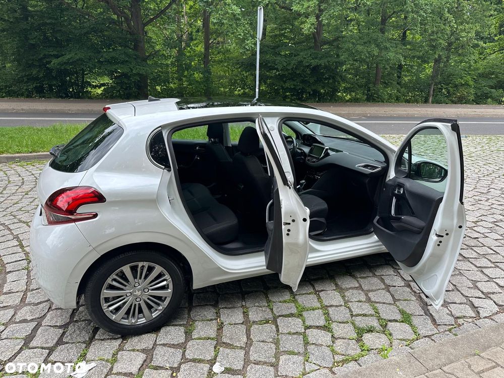 Peugeot 208 1.2 PureTech GPF Allure S&S EAT6 - 13