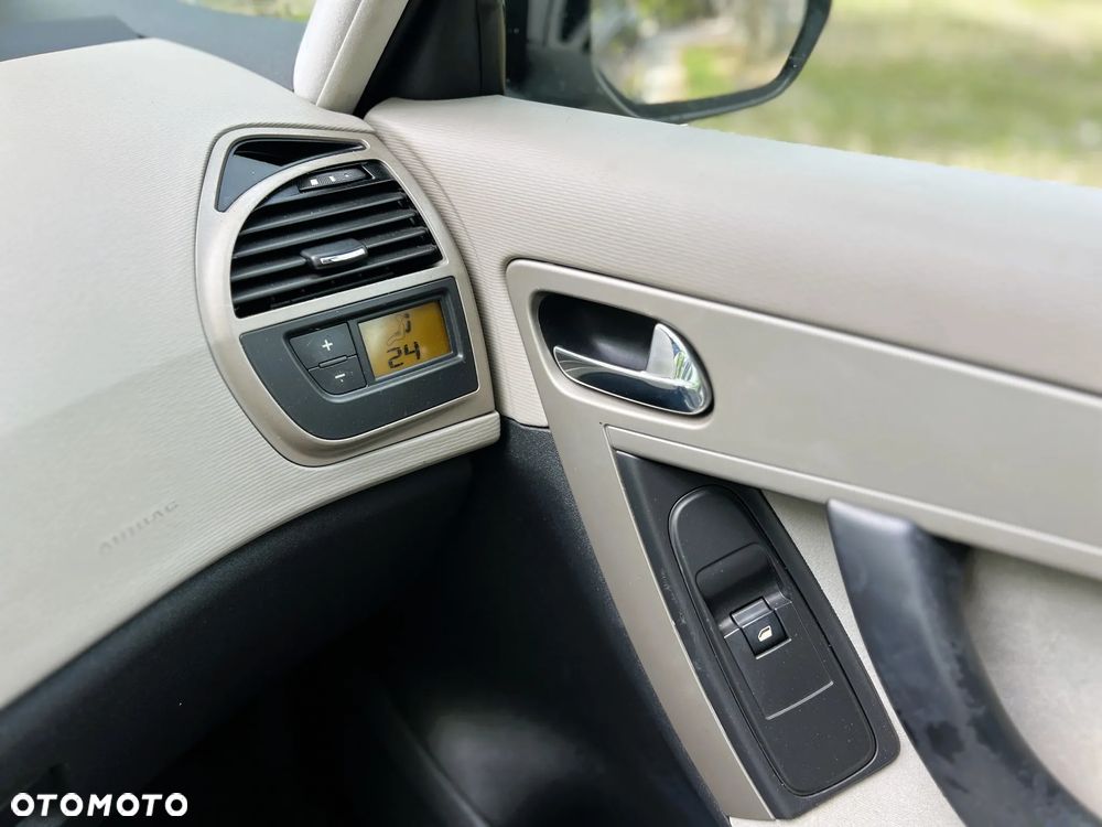 Citroën C4 Picasso - 26