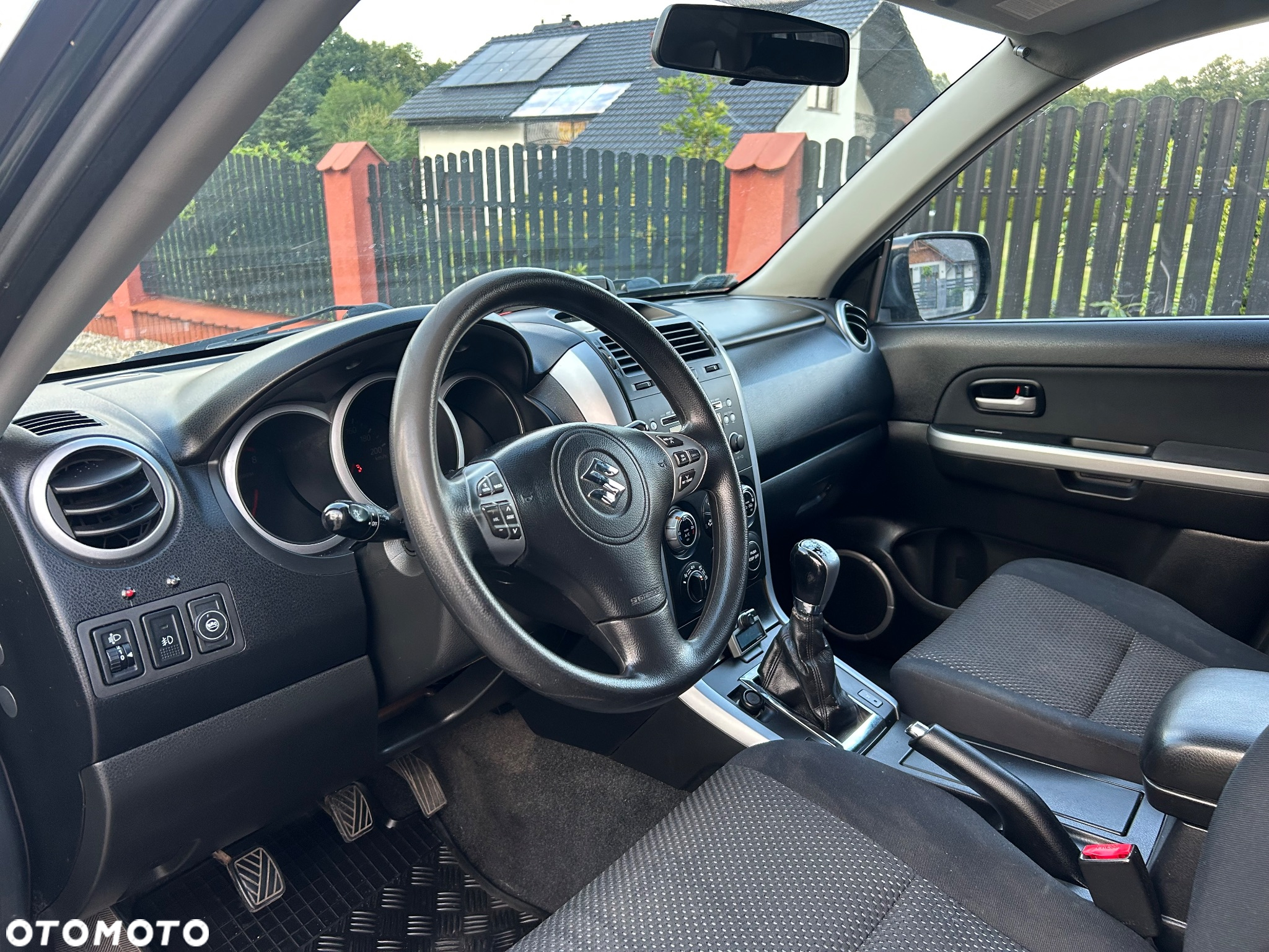 Suzuki Grand Vitara 2.0 - 8