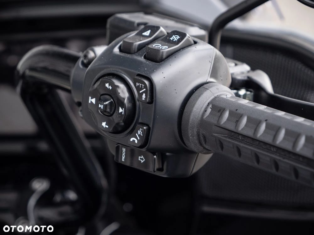 Harley-Davidson Touring Road Glide - 37