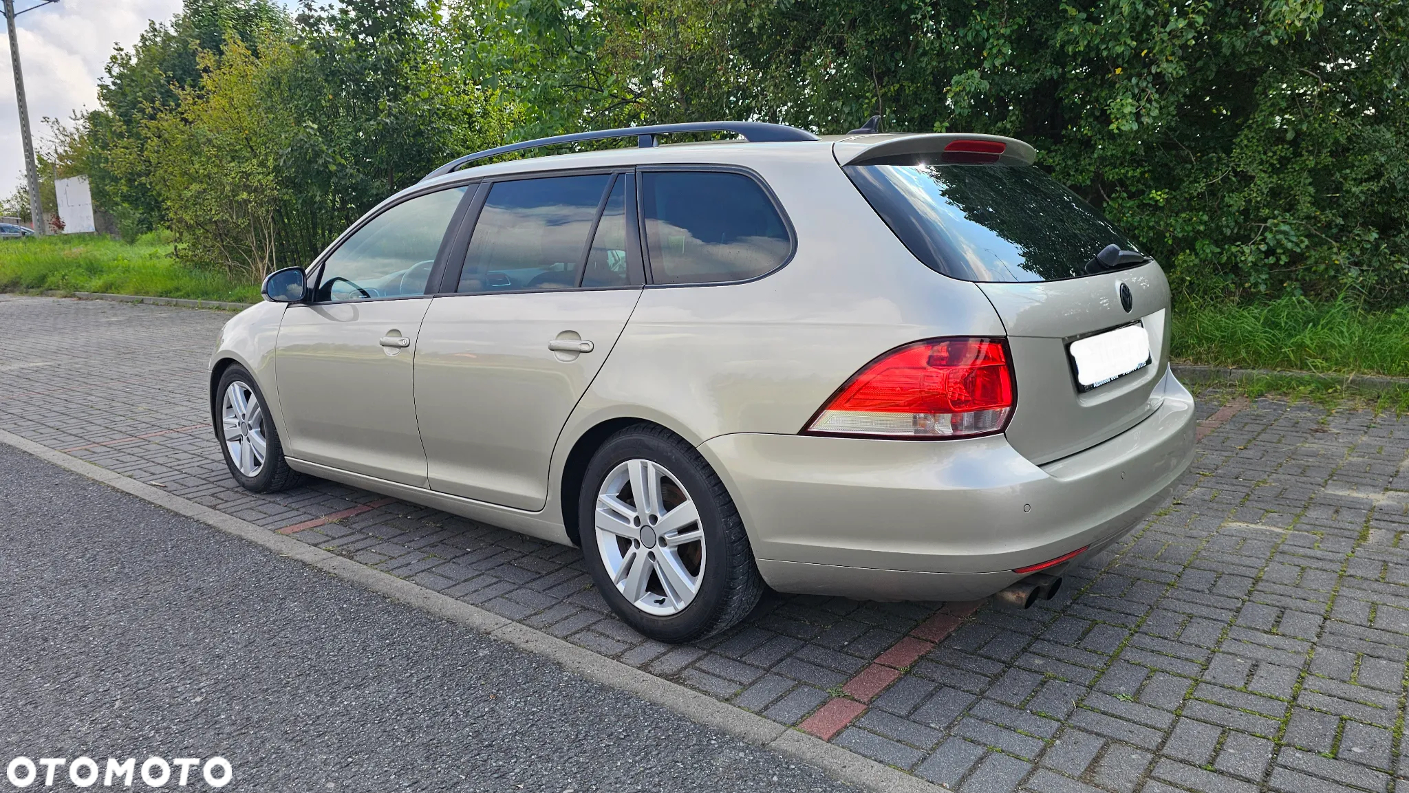 Volkswagen Golf - 10