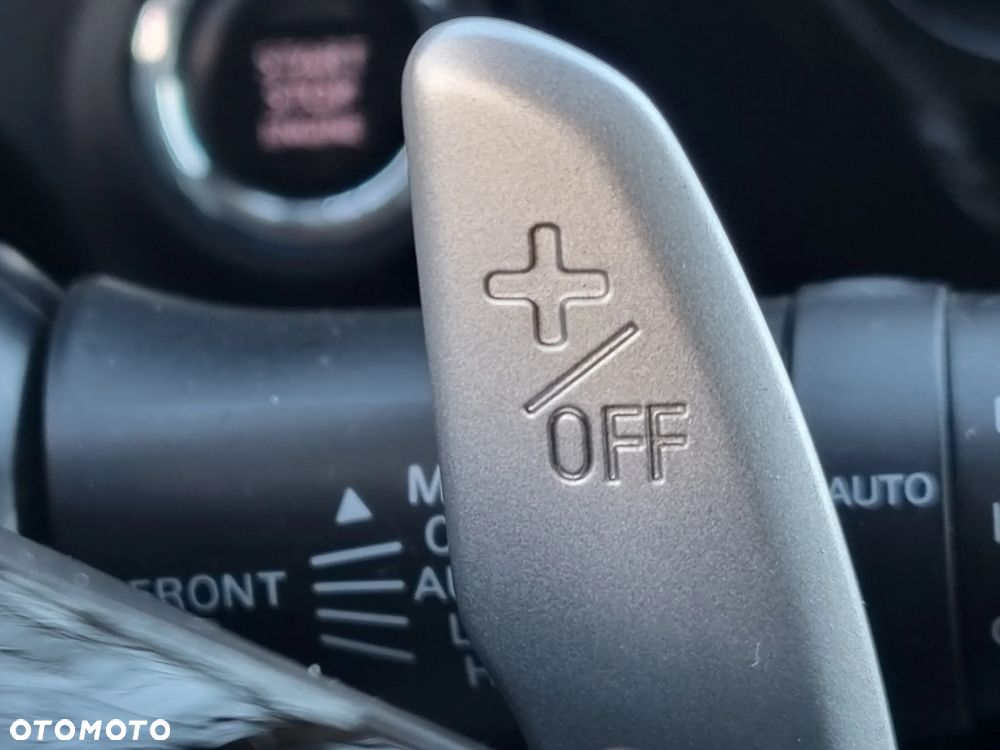 Mitsubishi Outlander 2.2 DI-D Intense + SDA 4WD - 20