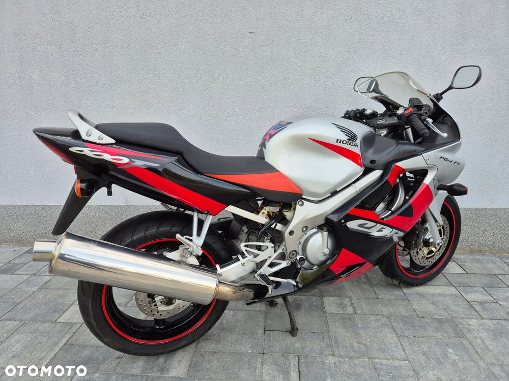 Honda CBR - 12