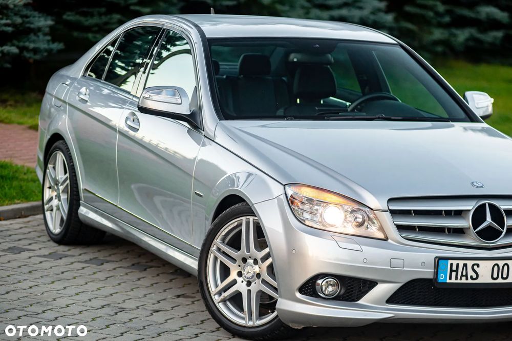 Mercedes-Benz C-Class 2008 photo 2