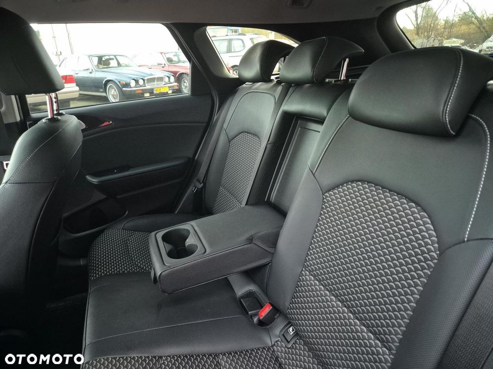 Kia Ceed 1.5 T-GDI Tribute DCT - 17