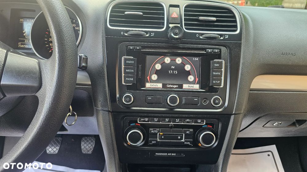 Volkswagen Golf 1.6 TDI Comfortline - 13