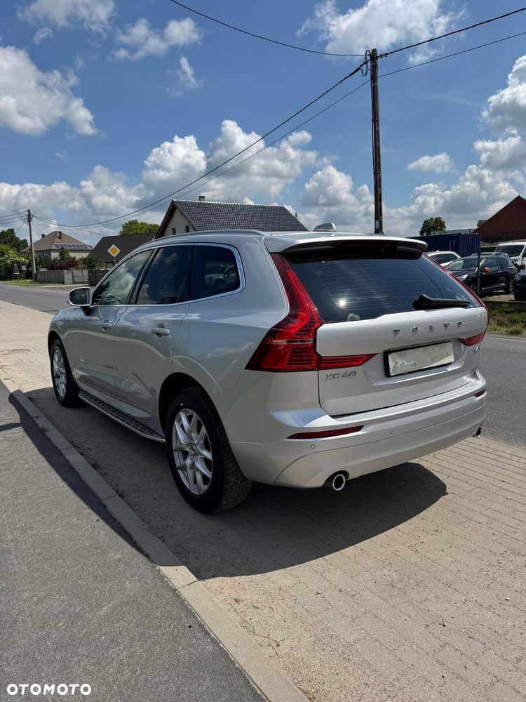 Volvo XC 60 B4 D Geartronic Momentum Pro - 23