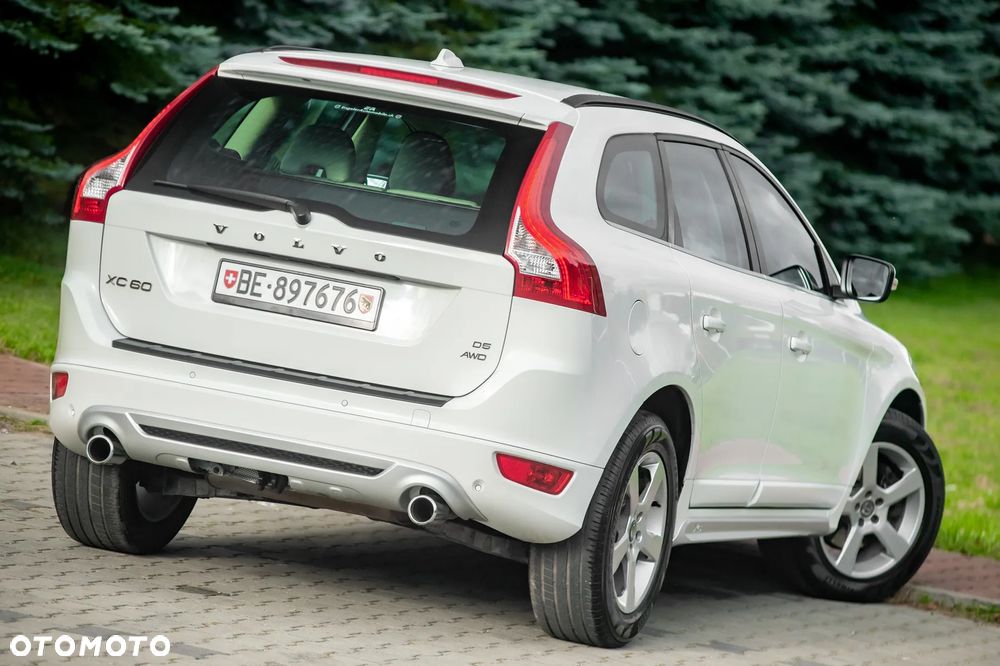 Volvo XC 60 D5 AWD Geartronic Momentum - 6