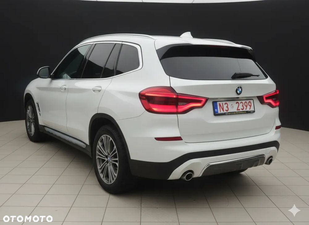 BMW X3 sDrive18d xLine - 3