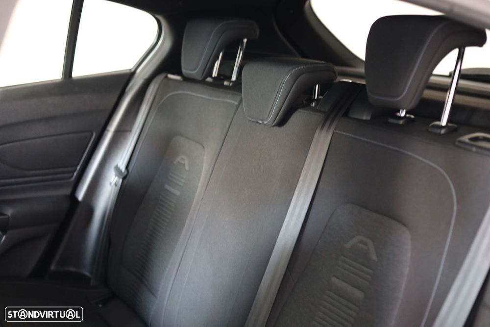 Ford Focus 1.0 EcoBoost Active - 11