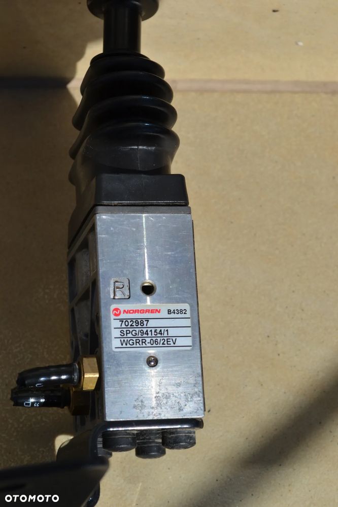 STEROWANIE MEILLER 1000 1232 073 WYWROTKI KIPRA STEROWNIK JOYSTICK PNEUMATYCZNY ORYGINALNY - 4