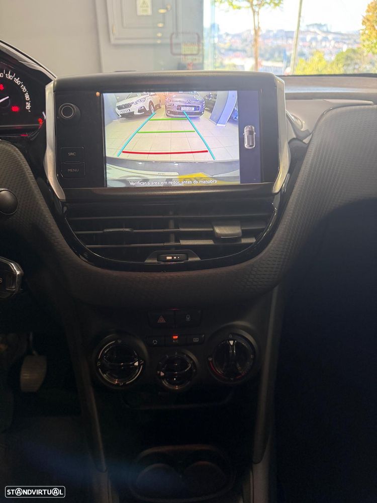 Peugeot 208 1.2 PureTech Style - 10