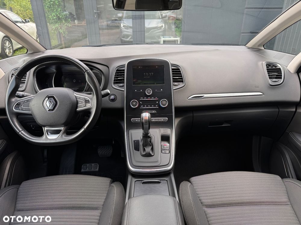 Renault Grand Scenic - 11