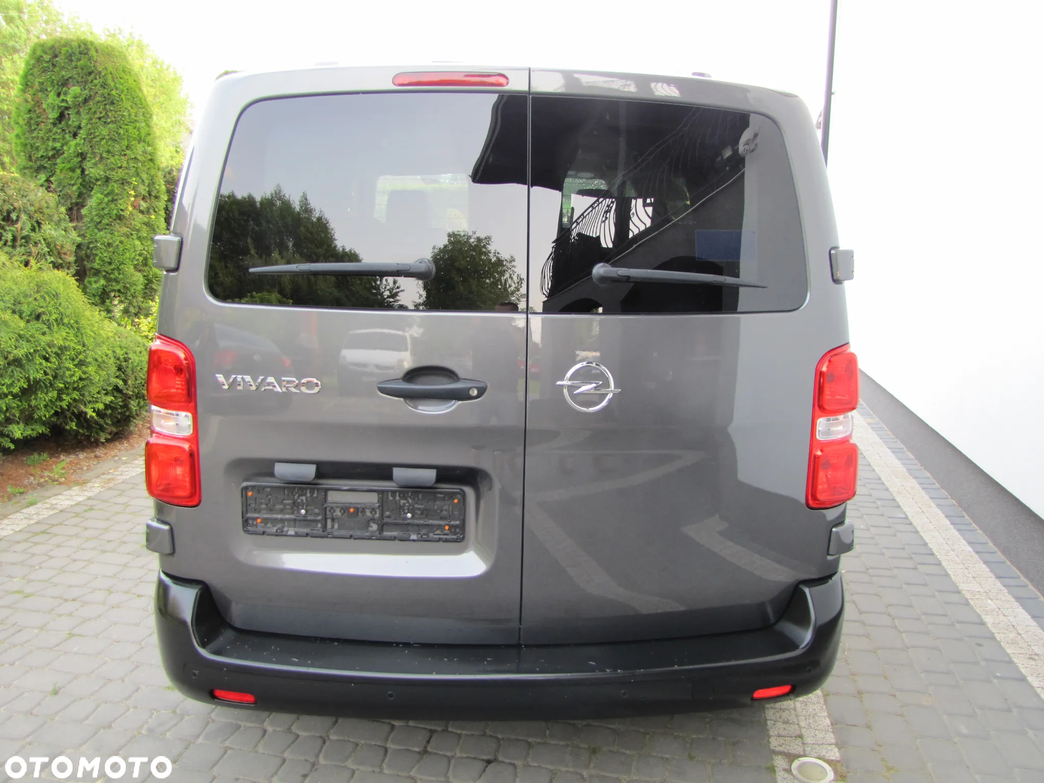 Opel Vivaro - 8