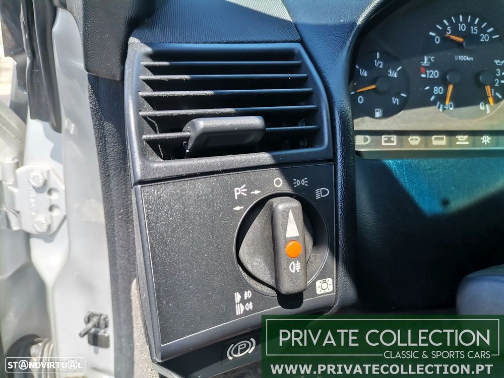 Mercedes-Benz SL 320 Standard - 32