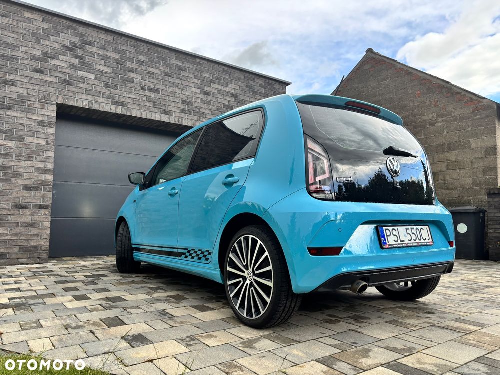 Volkswagen up! R-Line - 9