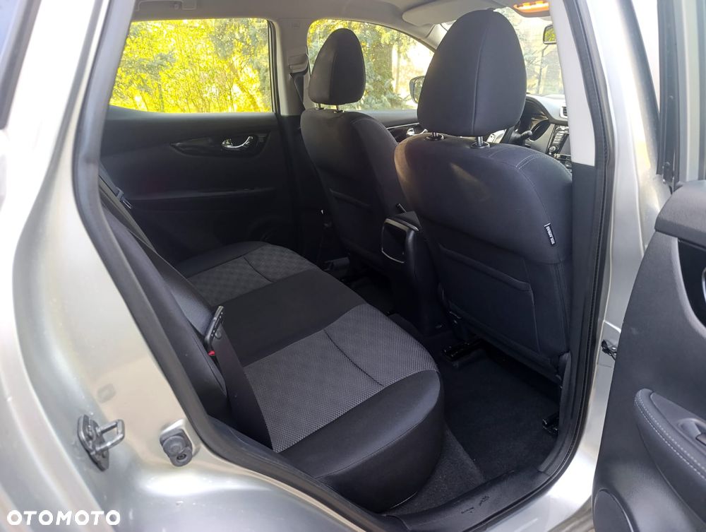 Nissan Qashqai 1.2 DIG-T Xtronic N-Vision - 8