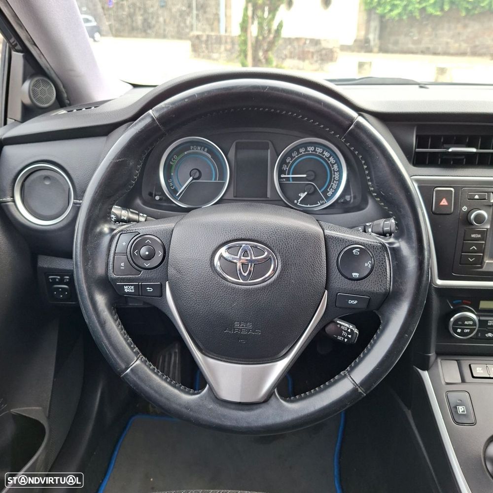 Toyota Auris 1.8 HSD Exclusive - 11